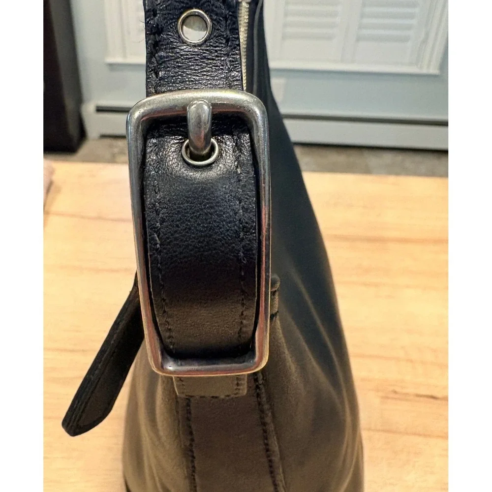 Coach Black Leather Legacy Hobo Shoulder Bag Handbag 9823 Shoulder Bag